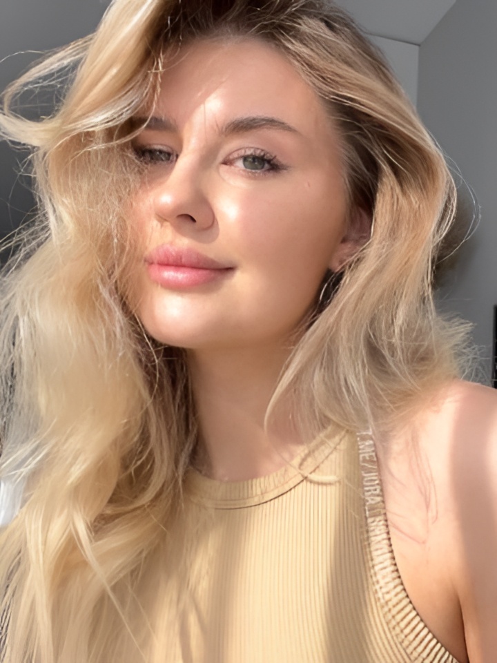 Эсмеральда привлекальеная девушка из Азова цена от 5000 руб