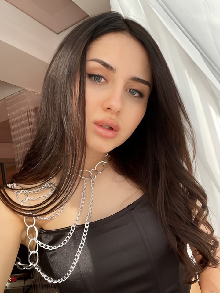 Ксения привлекальеная девушка из Азова цена от 3000 руб