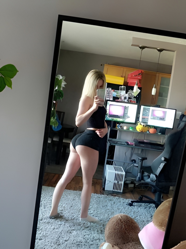 Марта привлекальеная девушка из Азова цена от 2500 руб