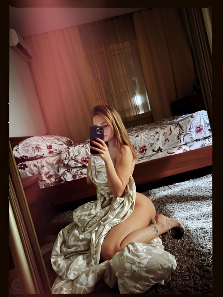 Оксана привлекальеная девушка из Азова цена от 10000 руб