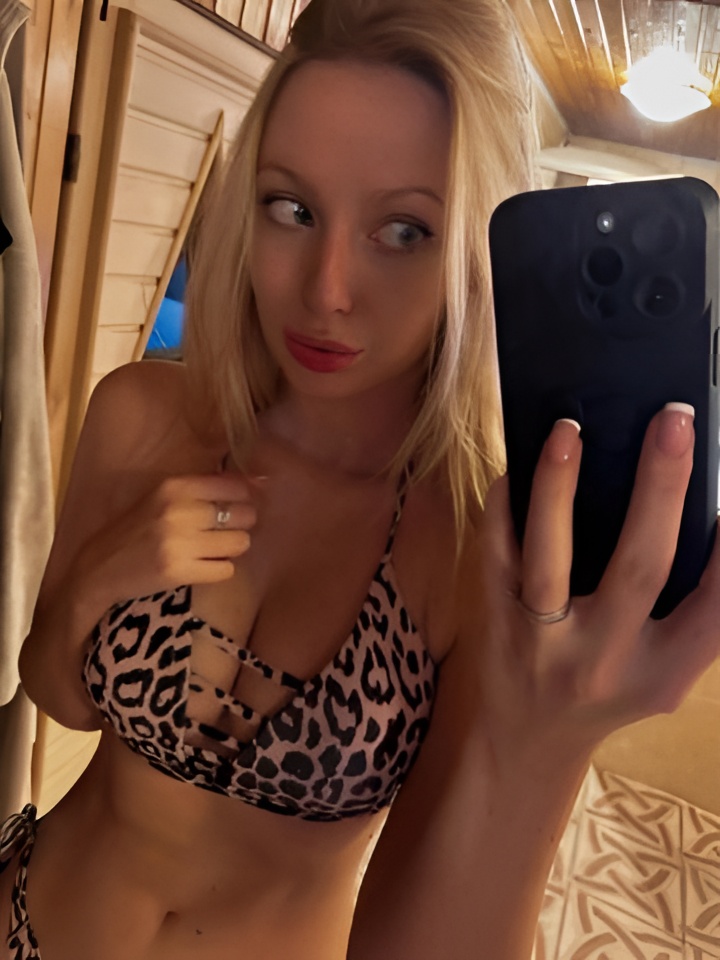 Сабина привлекальеная девушка из Азова цена от 4000 руб