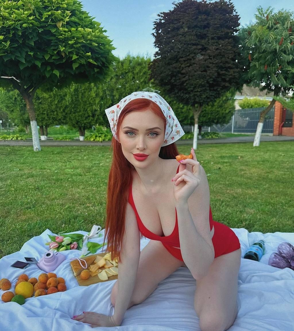 Лена привлекальеная девушка из Азова цена от 6000 руб