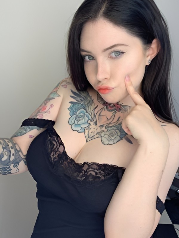 Дарья привлекательная девушка из Азова цена от 1500 руб