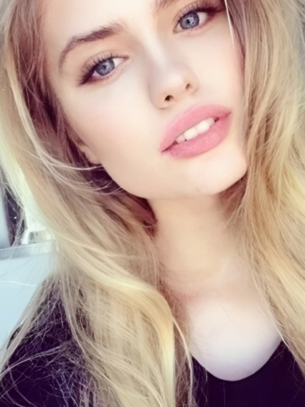 Кристина привлекательная девушка из Азова цена от 1500 руб