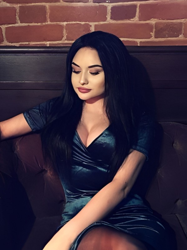 Лилия привлекательная девушка из Азова цена от 3000 руб