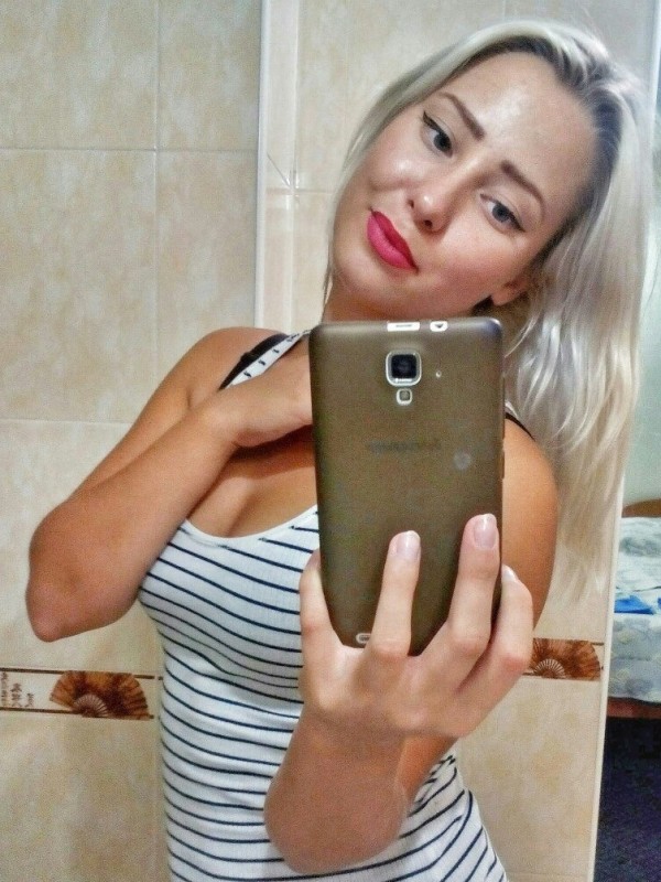 Светлана привлекательная девушка из Азова цена от 3000 руб